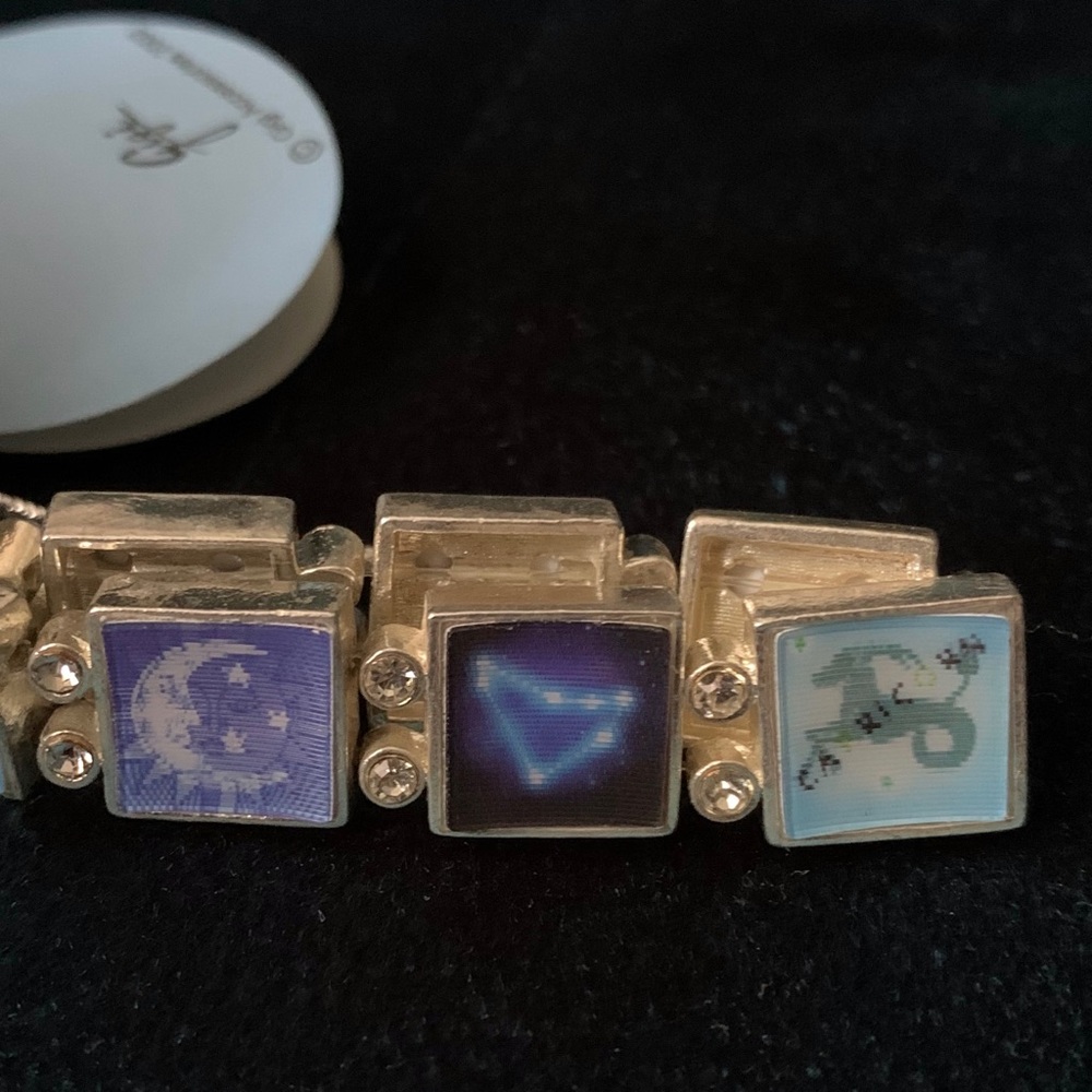 Vintage Holographic Capricorn Zodiac bracelet NWT - Picture 12 of 13